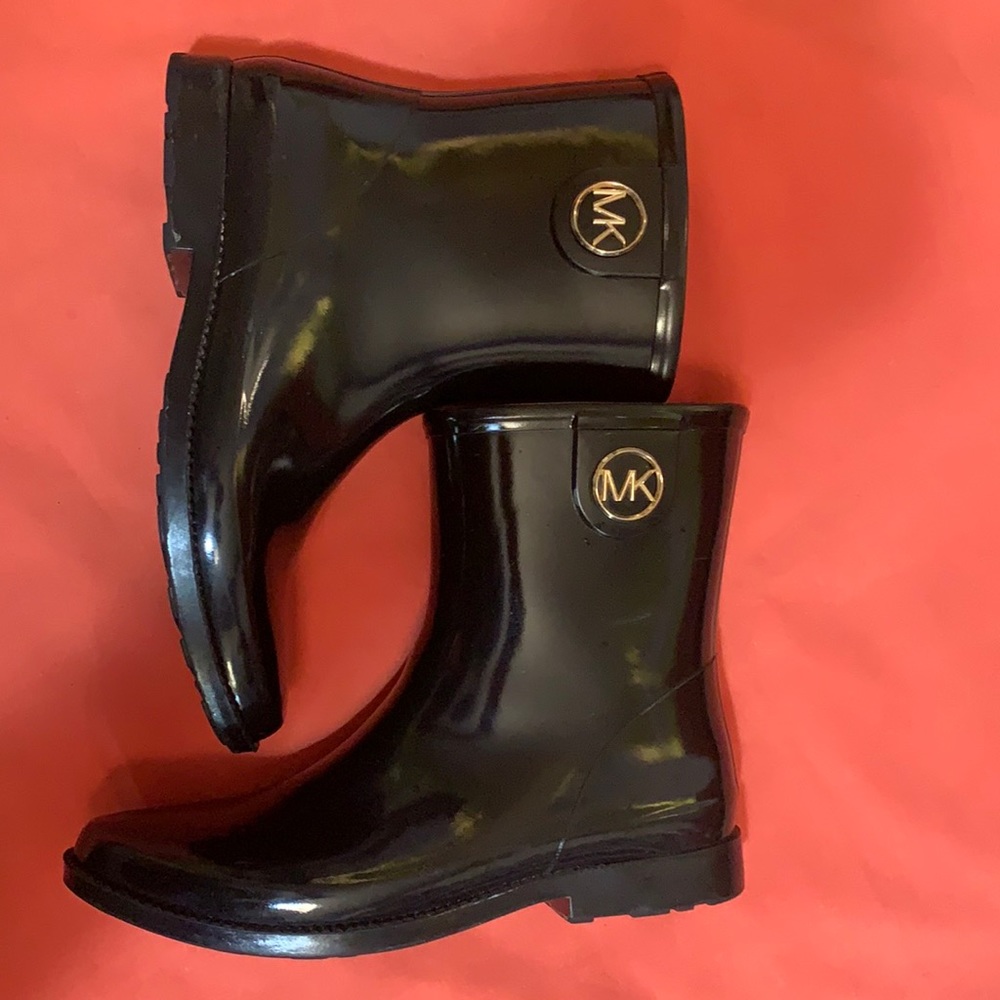 Michael kors rain boots